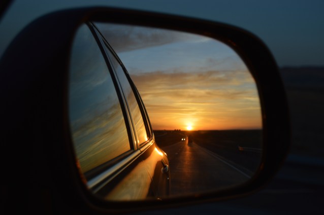 rear-view-mirror-835085